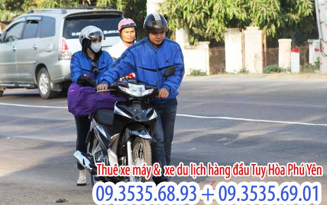 Gọi điện thoại cho dịch vụ cho thuê xe máy Phú Yên khi gặp sự cố lúc đi đường
