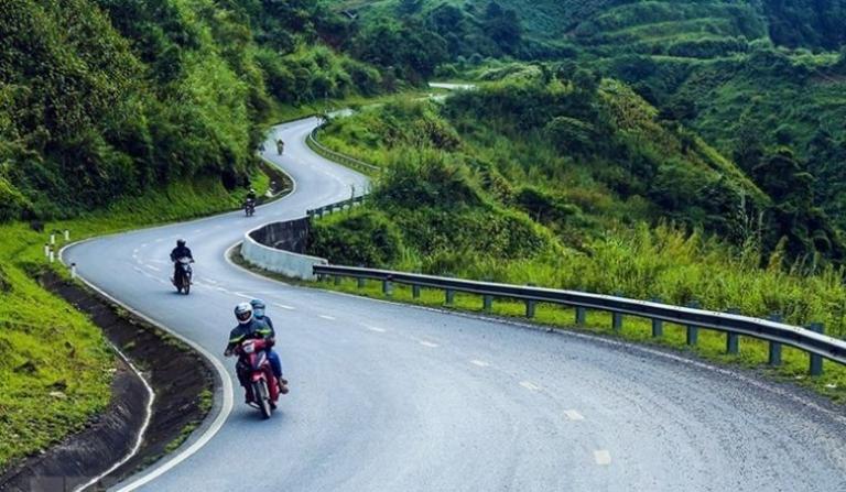 Nên thuê xe máy giá rẻ Tuy Hòa Phú Yên hay sử dụng xe cá nhân